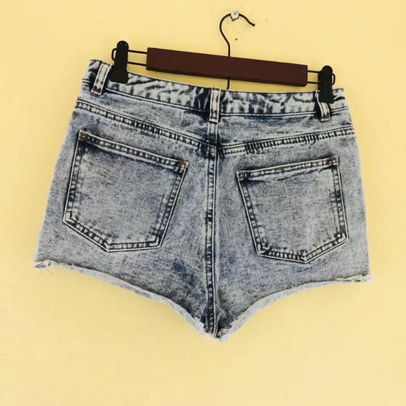 ASOS Blue Acid Wash High Waist Shorts Women Size 6 - Picture 4 of 5